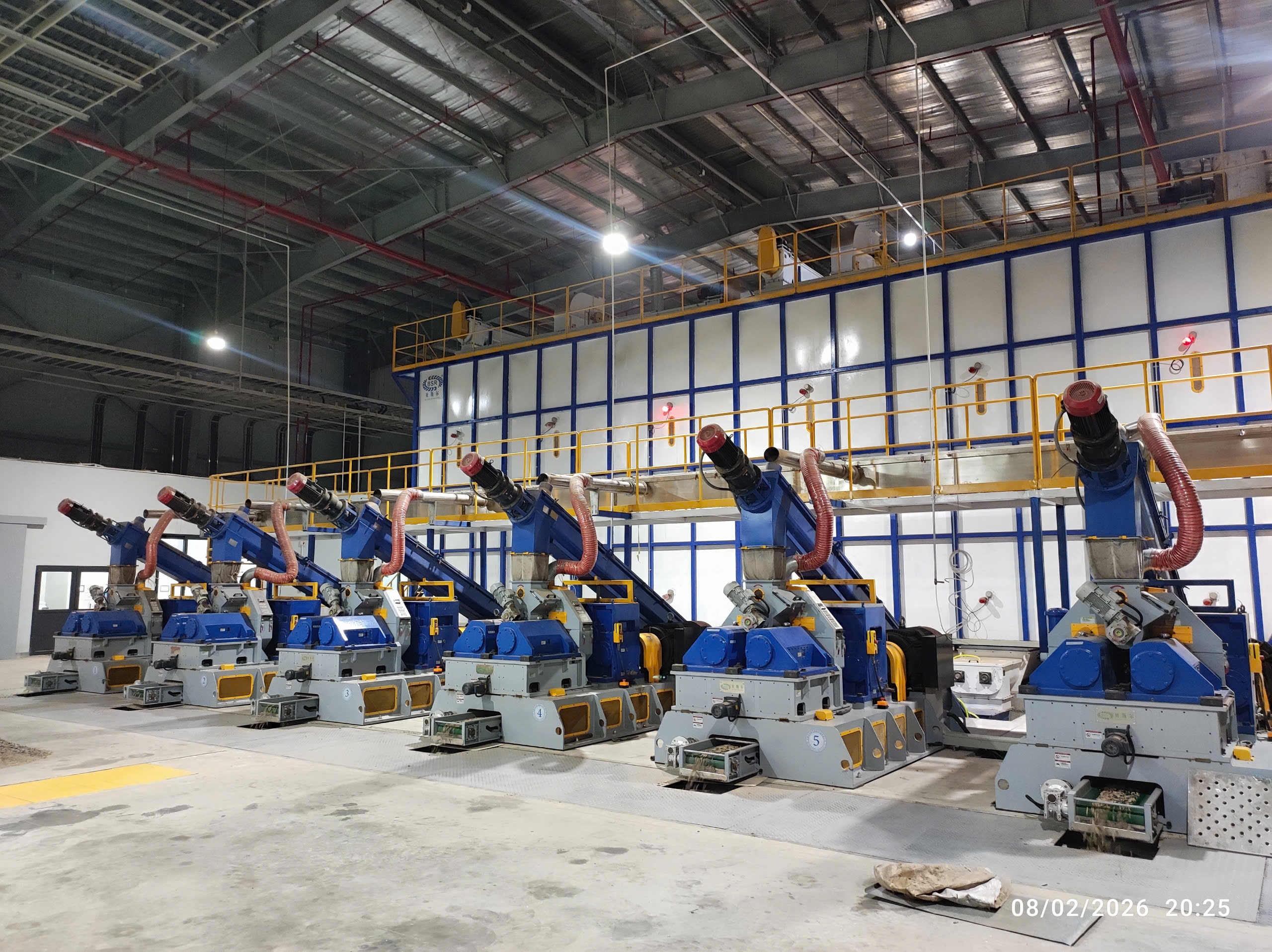 Dây chuyền máy ép viên nén gỗ công nghệ cao tại nhà máy DOHWA